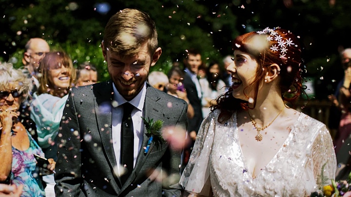結婚式のグレースーツ：花嫁とのカラーバランスが良い