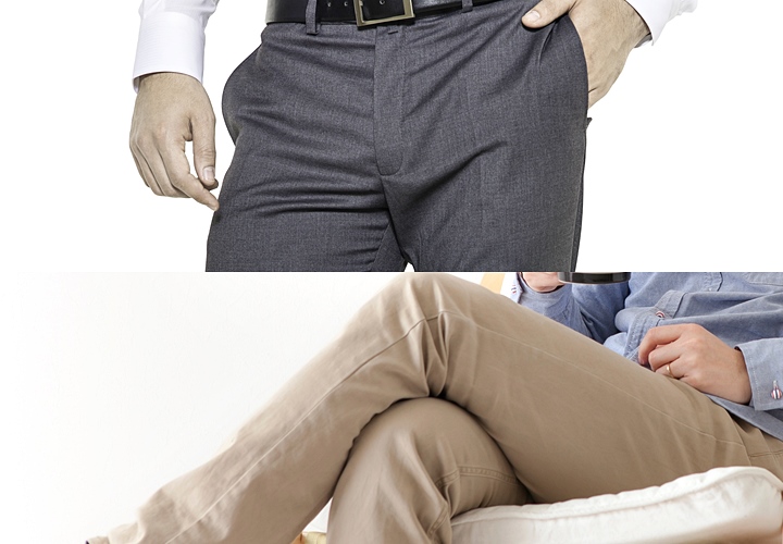 パンツはグレーのスラックス チノパンツ
