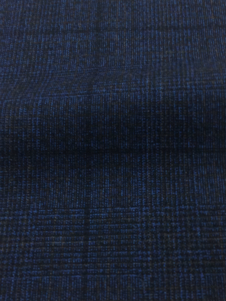 643007