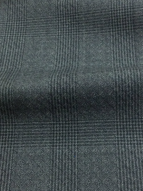 843304